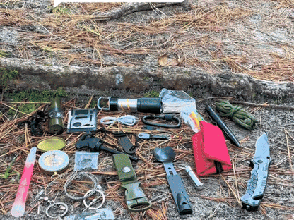 Women’s Outdoor Gift Idea – Survival Advent Calendar with Real Tools